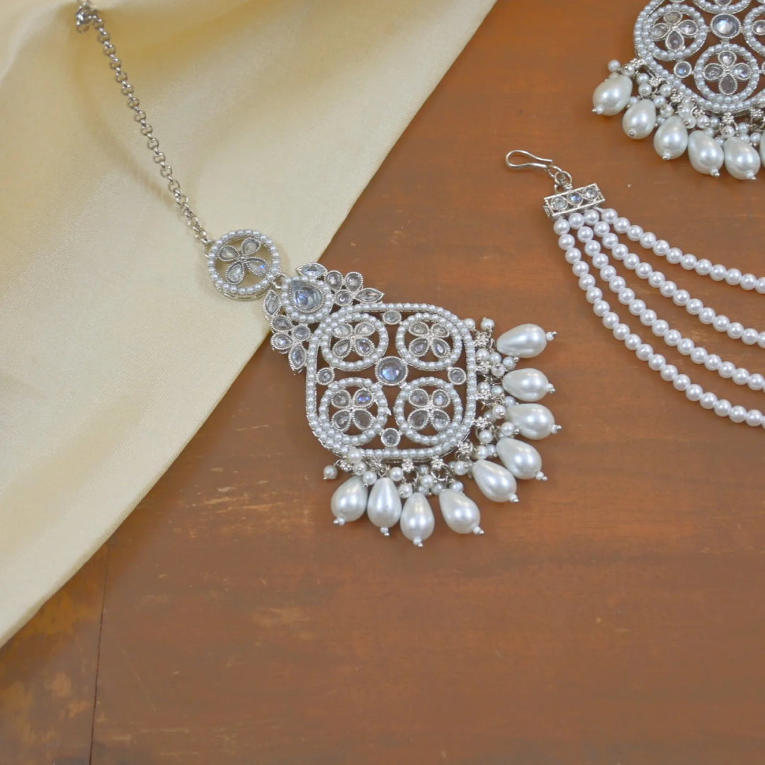 Apoorva Reverse AD Silver Sahara Chandbalis