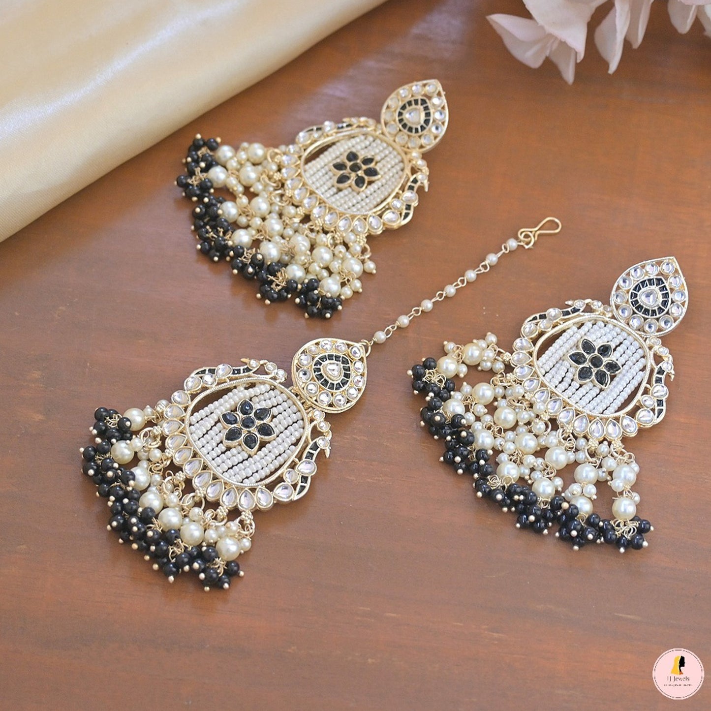 Nayana Passa Style Earrings Maangtikka
