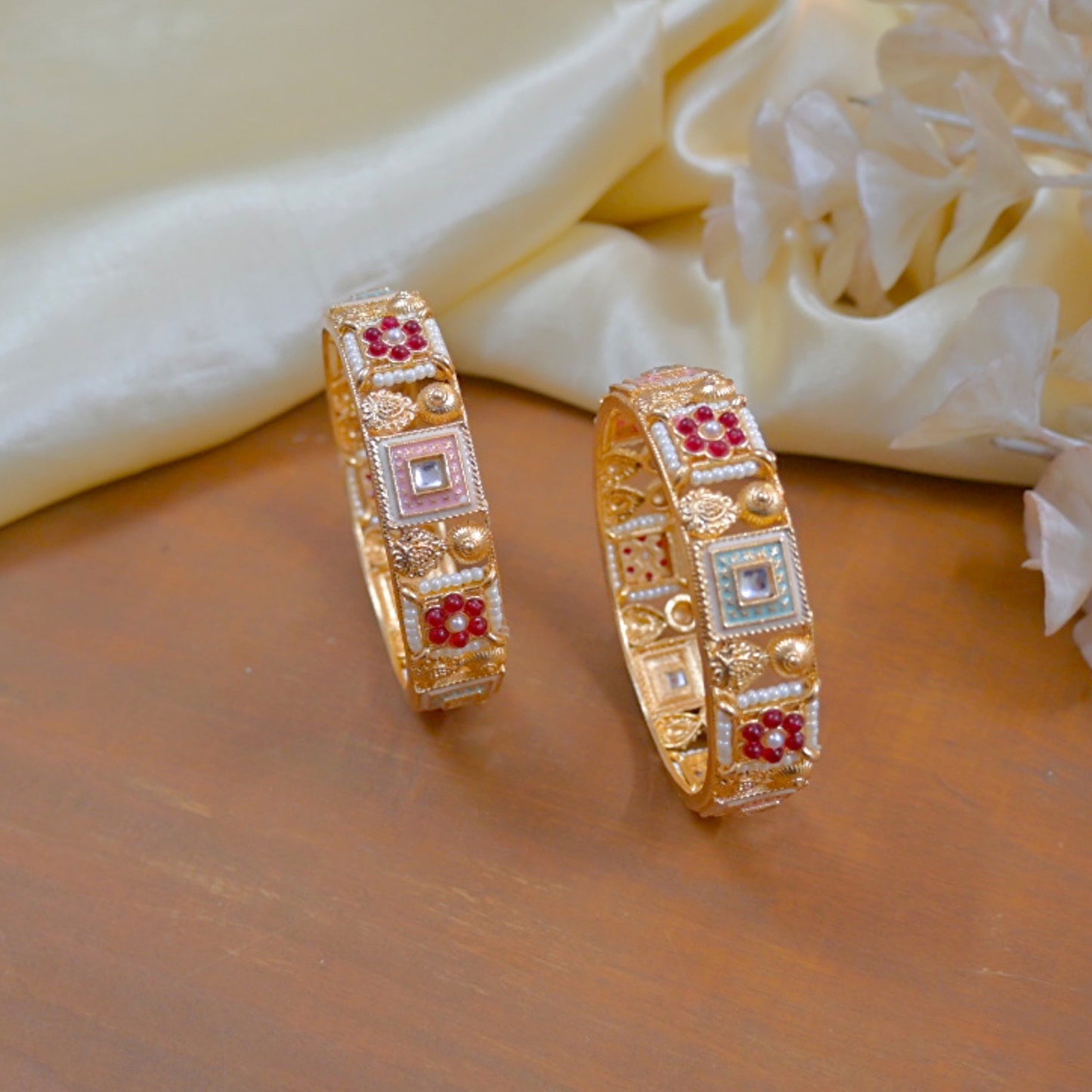 Set of 2 Traditional Rajwadi Bangles
