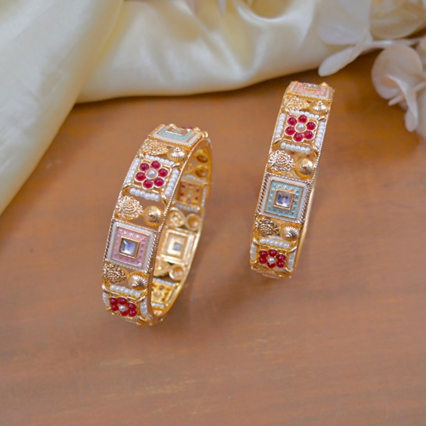 Set of 2 Traditional Rajwadi Bangles