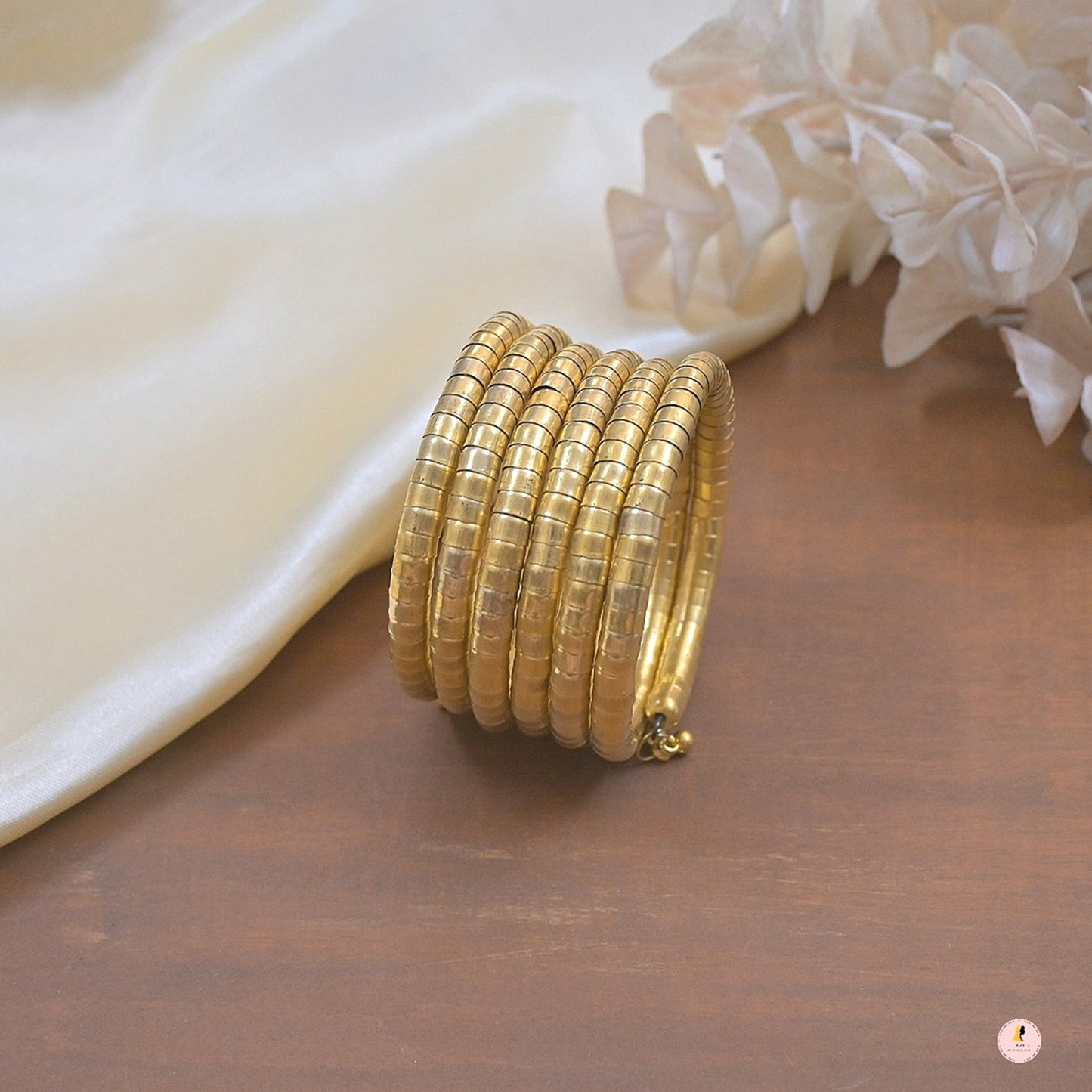 Trendy Golden Adjustable Kada