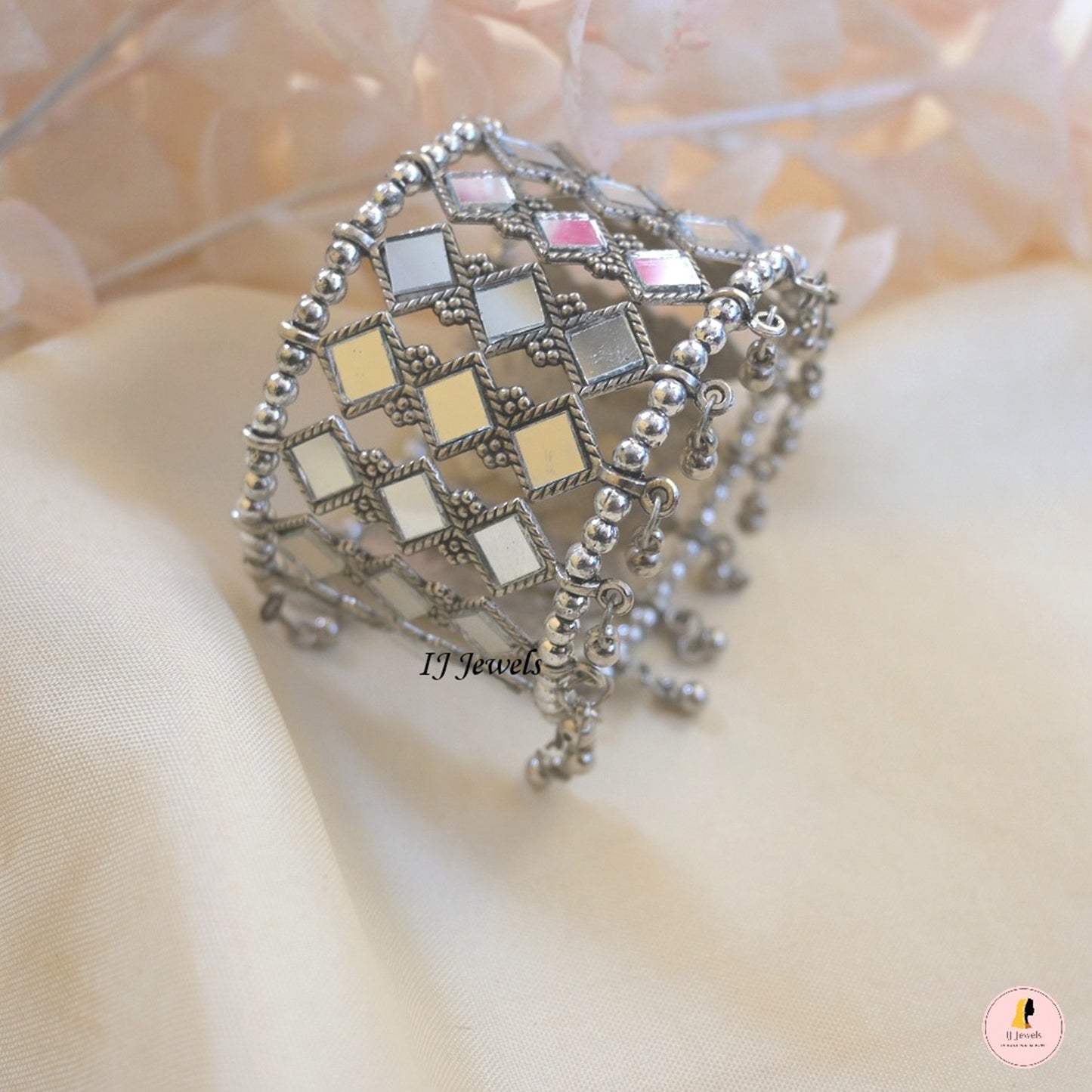 Adjustable Mirror Kada