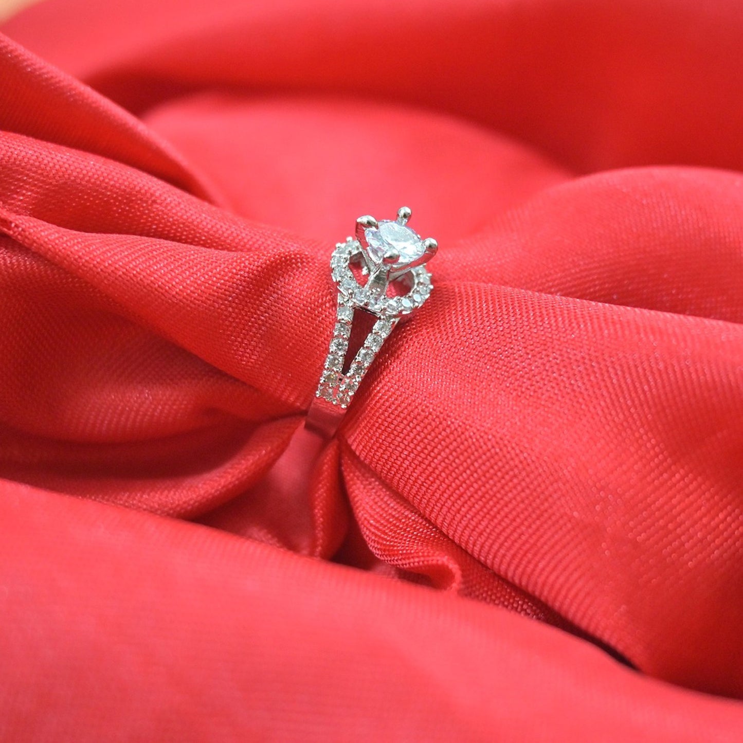 Ava AD Solitaire Adjustable Ring