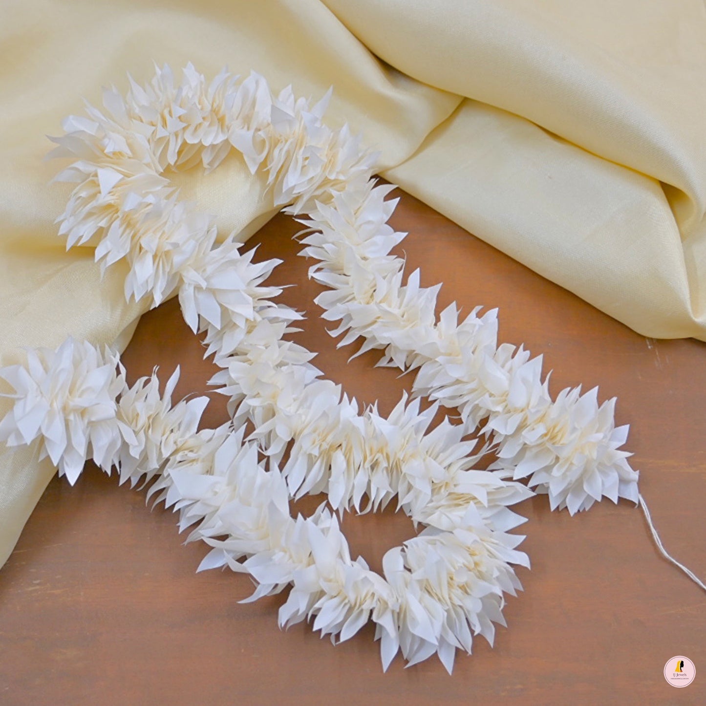 Artificial Reusable Mogra Gajra for Her