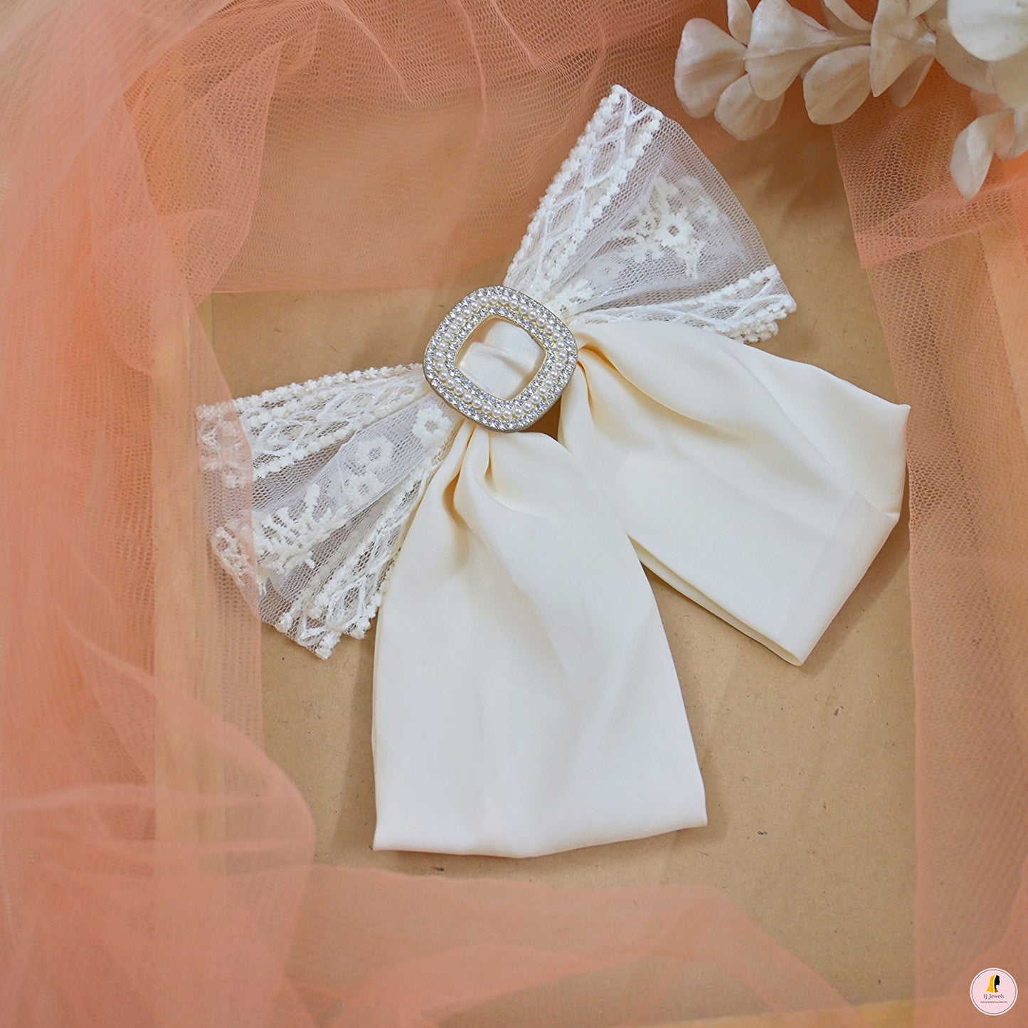 Luxe Lacy Off White Bow