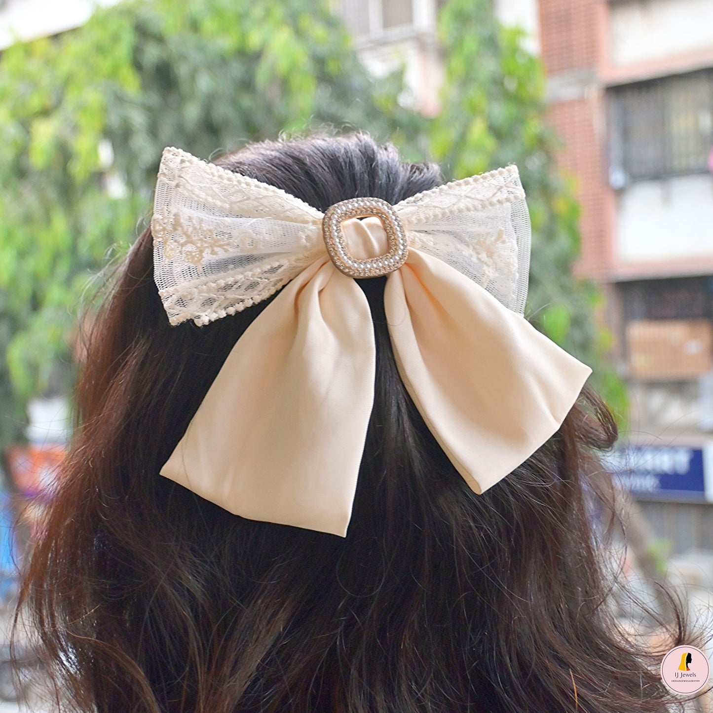 Luxe Lacy Off White Bow