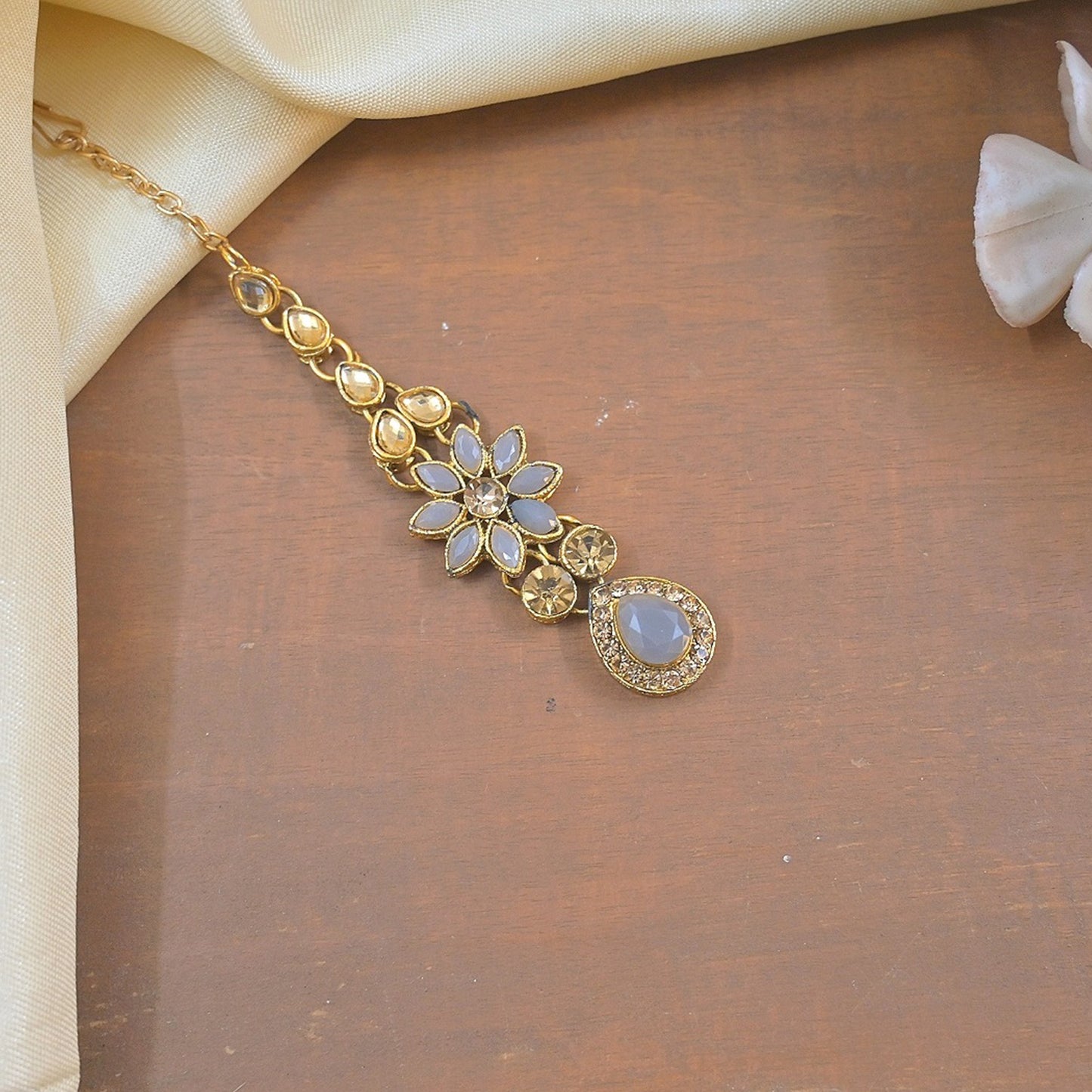 Unique Medium Size Maangtikka - Mix Designs