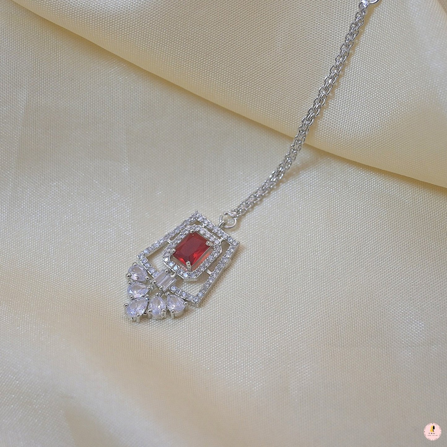 Dainty AD Small Size Maangtikka