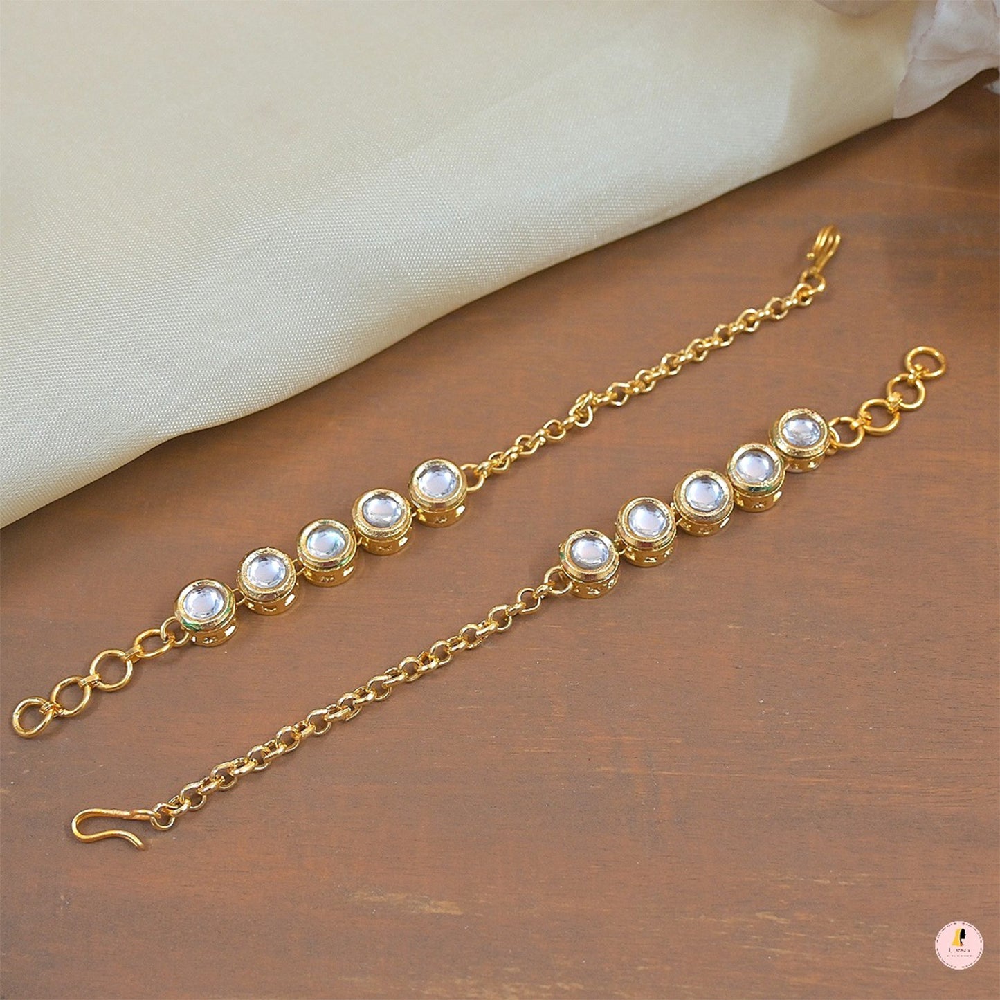 Round Kundan Earchain