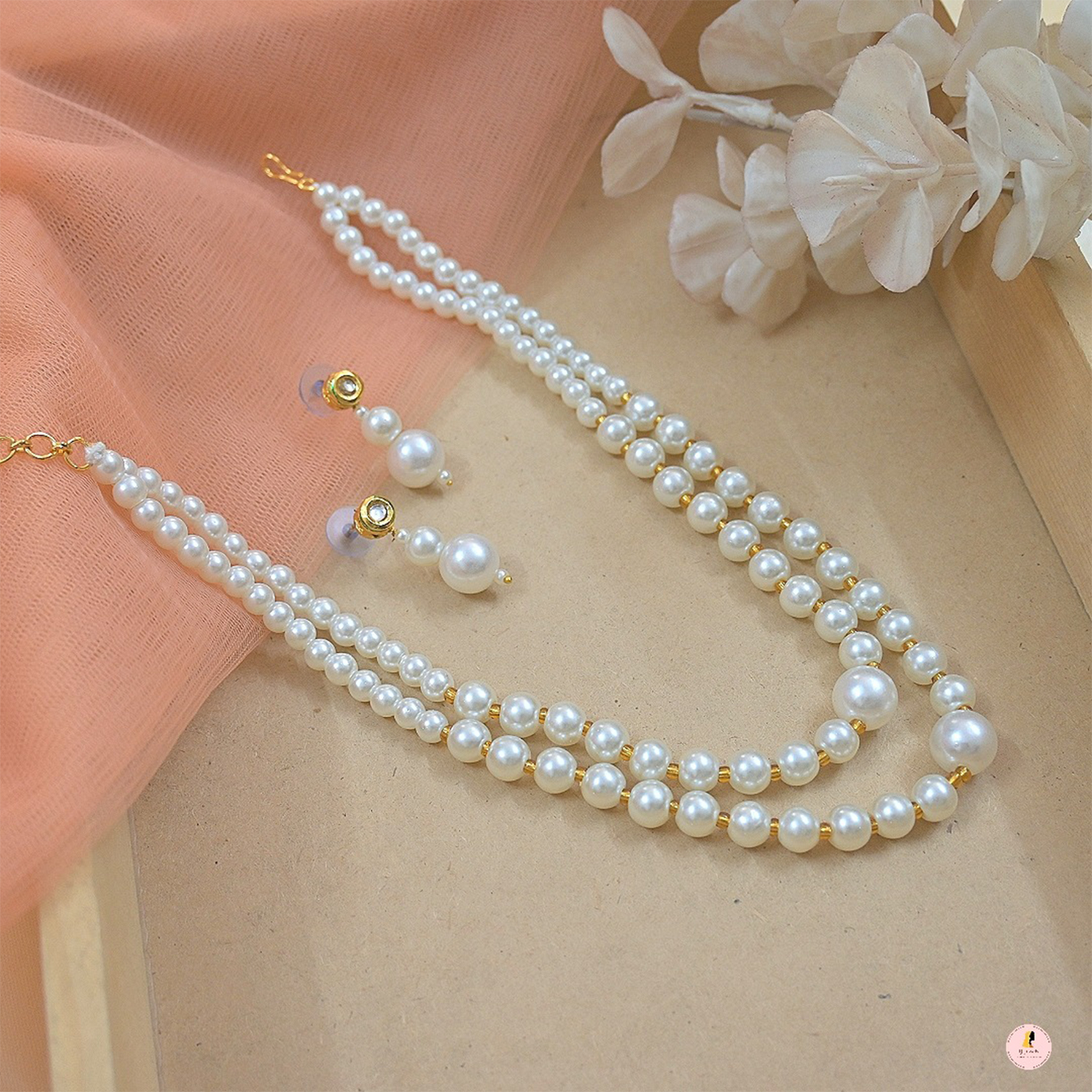 Stylish Pearl Mala with Kundan Earrings