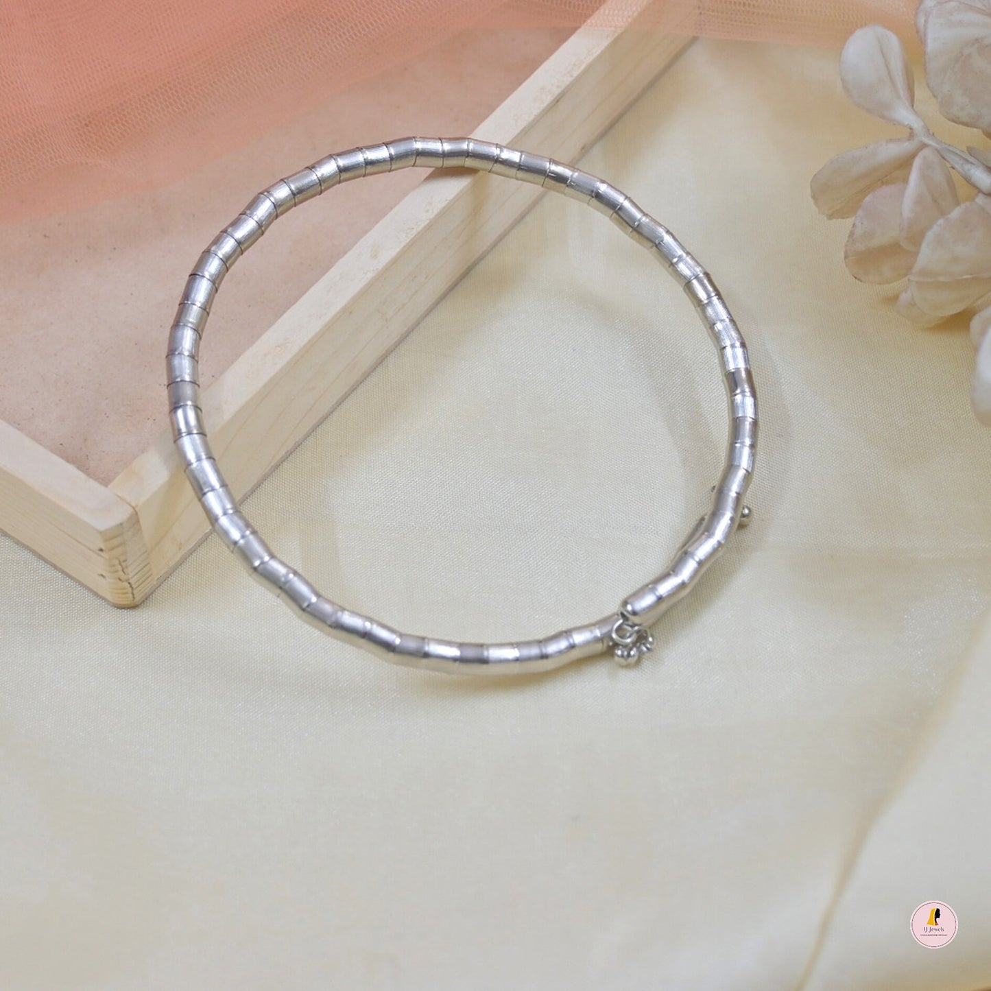 Spiral Adjustable Neckpiece for Her