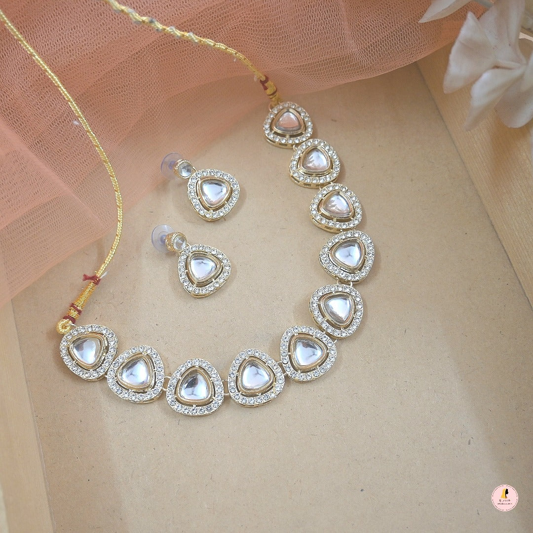 Affordable Sleek Pearl Drop Shape Polki Set