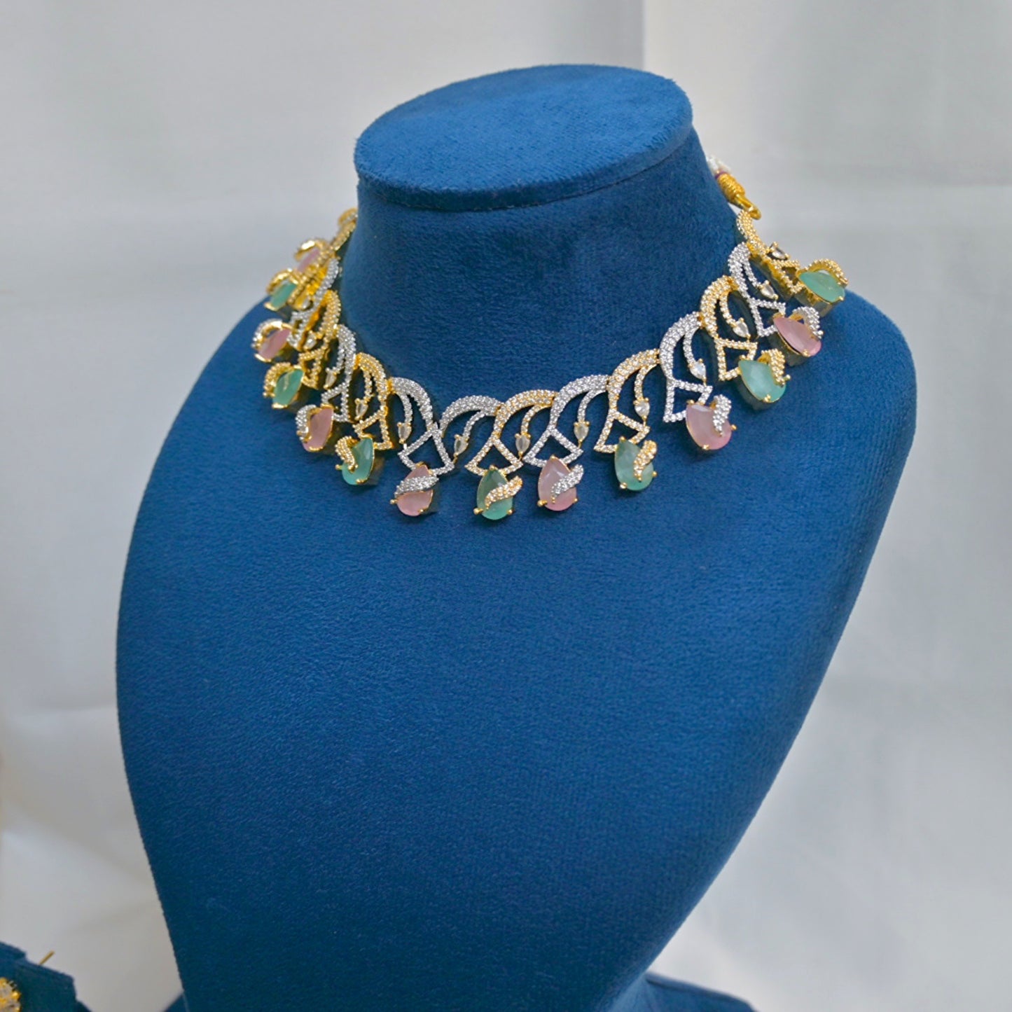 Avantika Dual Tone Dainty Diamond Set