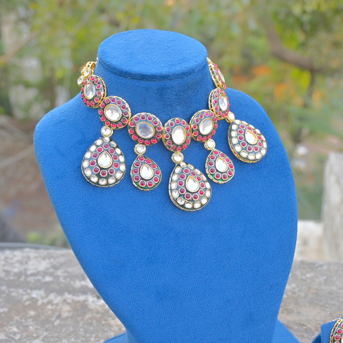 Pavni Polki Kundan Semi Bridal Jewellery Set