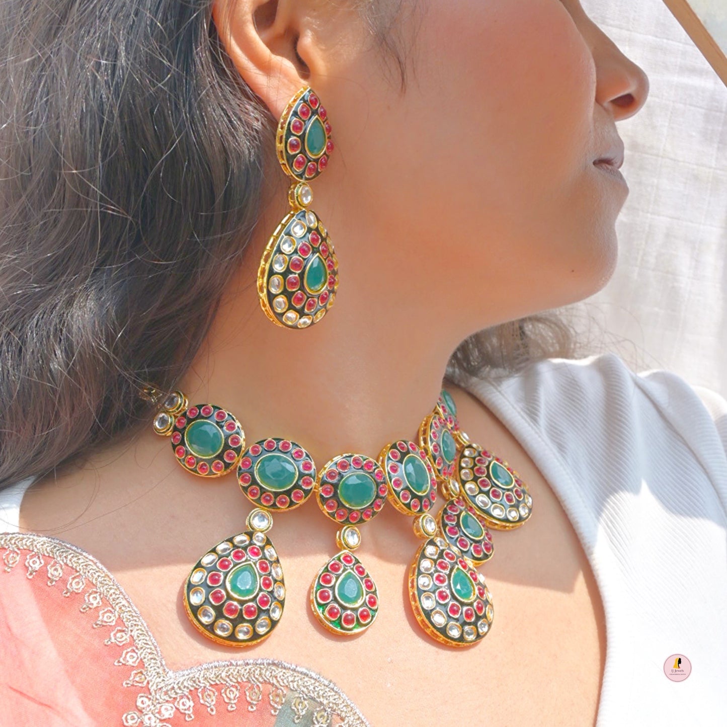 Pavni Polki Kundan Semi Bridal Jewellery Set