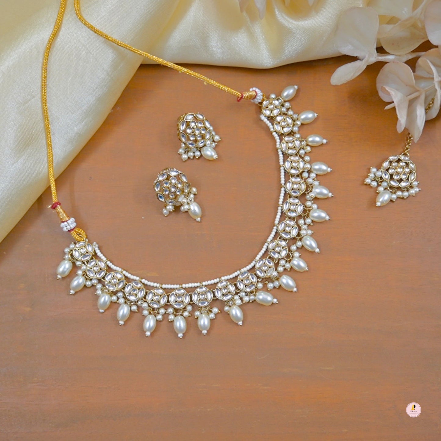 Mridul Antique Sleek Jewellery Set