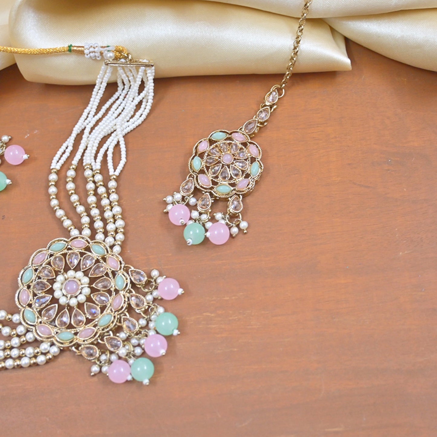 Aditi Reverse AD Pearl Choker Set