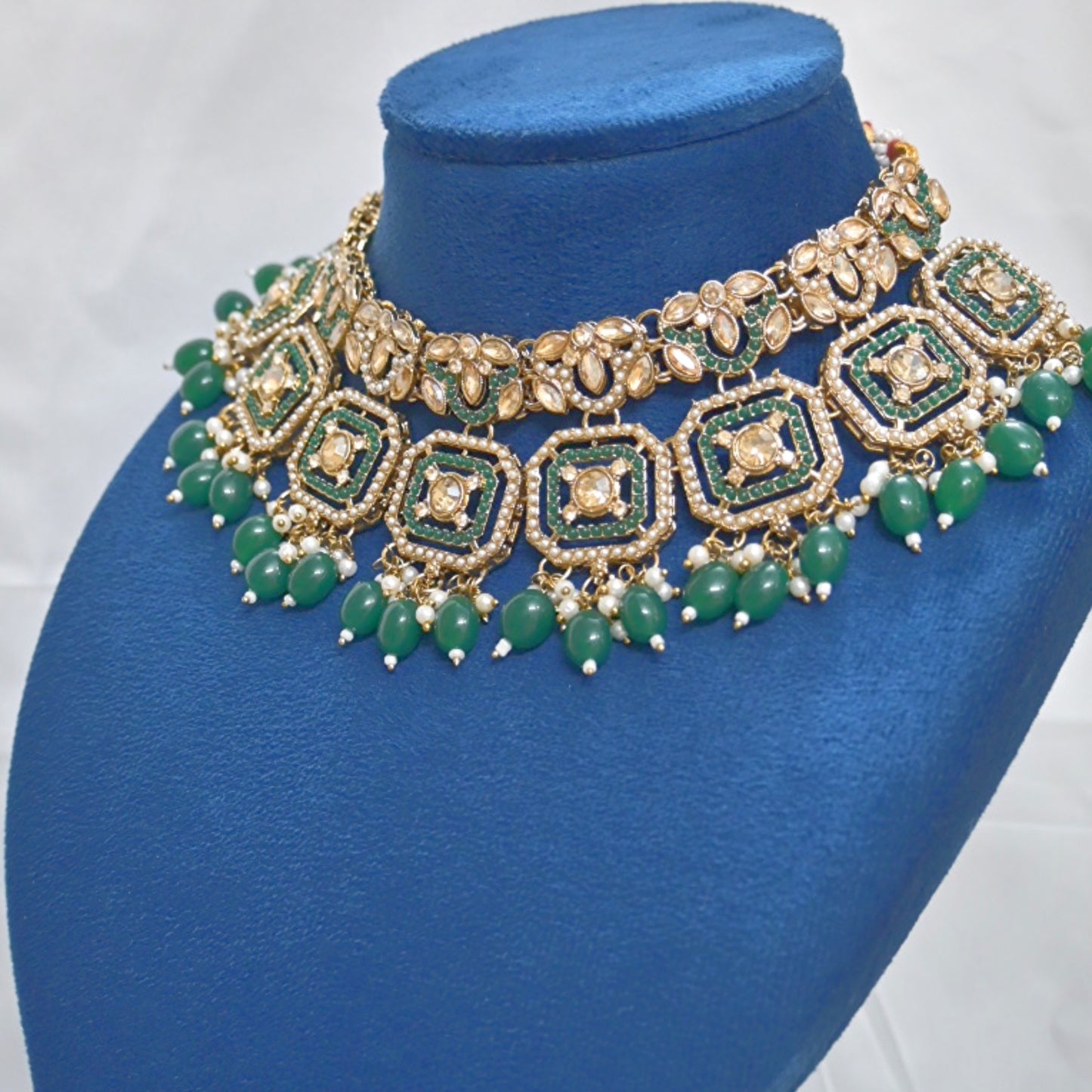 Suhani Pakistani Style Jewellery Set
