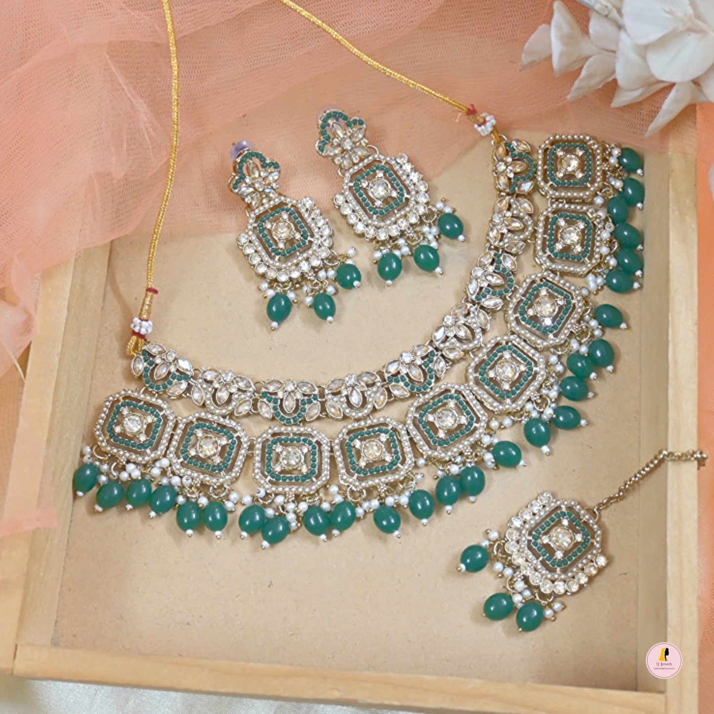 Suhani Pakistani Style Jewellery Set