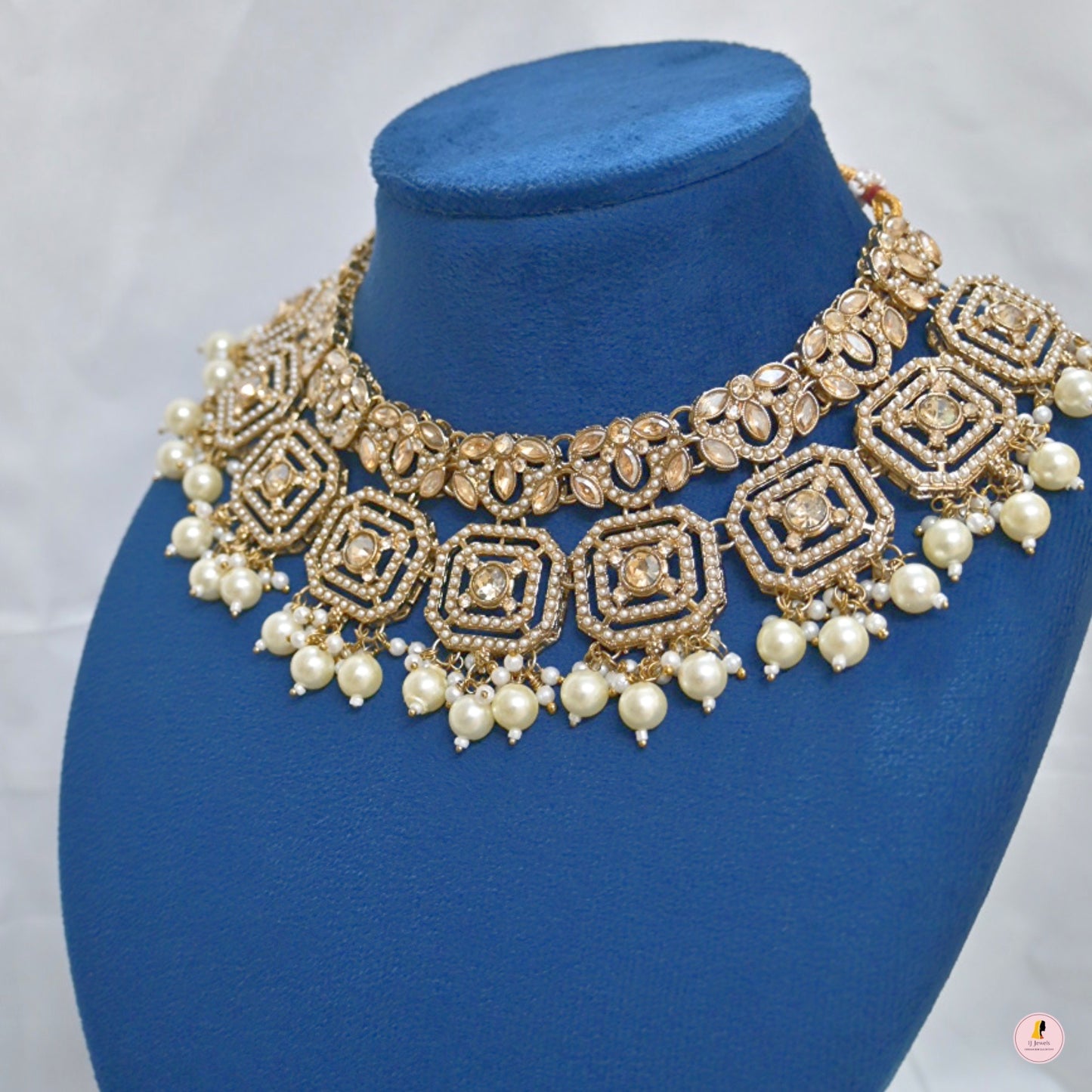 Suhani Pakistani Style Jewellery Set