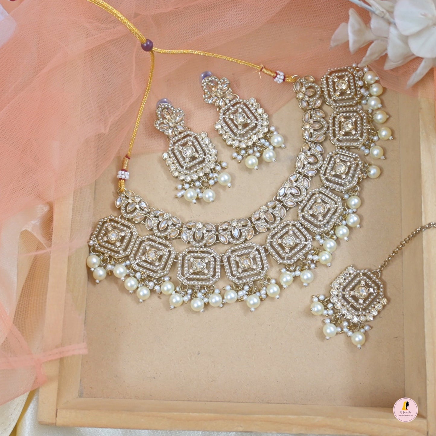 Suhani Pakistani Style Jewellery Set