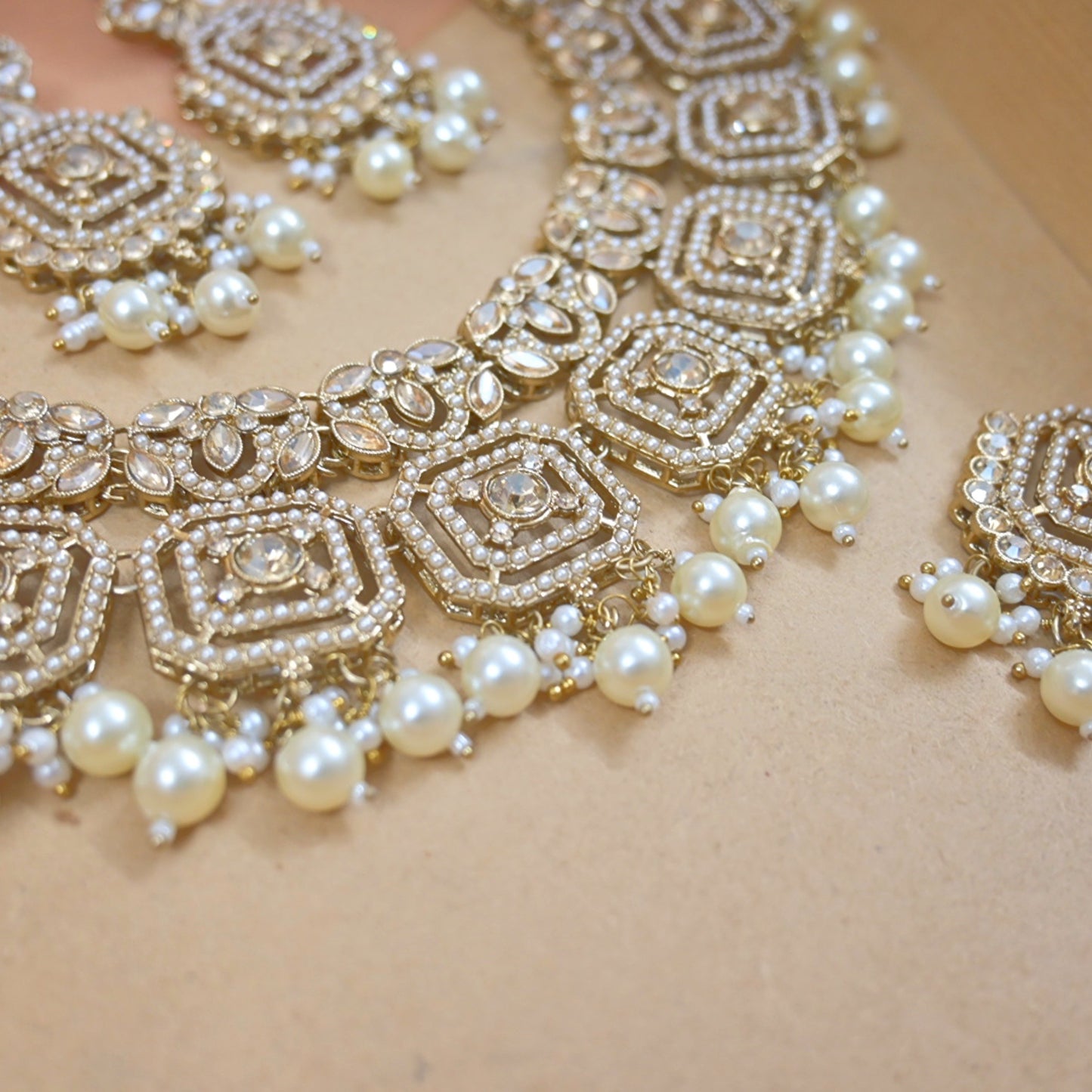 Suhani Pakistani Style Jewellery Set