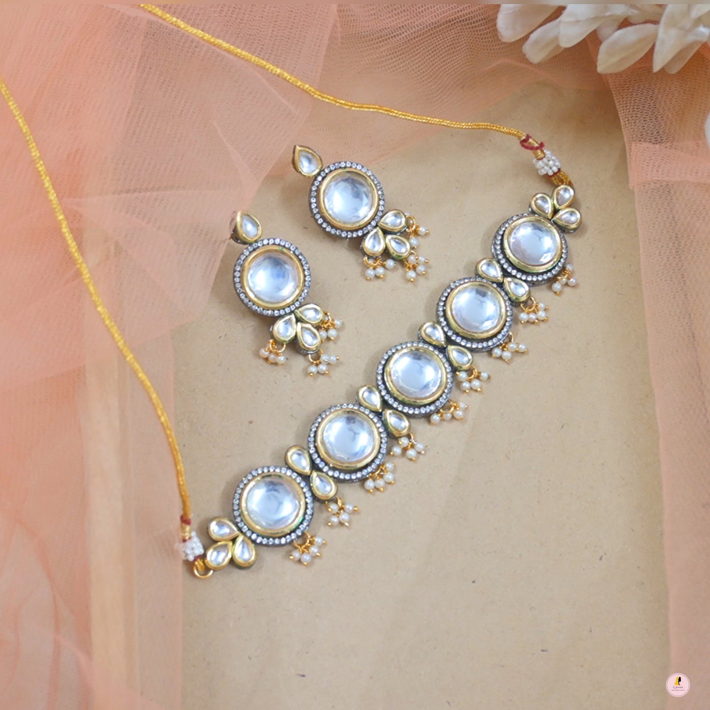 Piyali Antique Kundan Choker Set