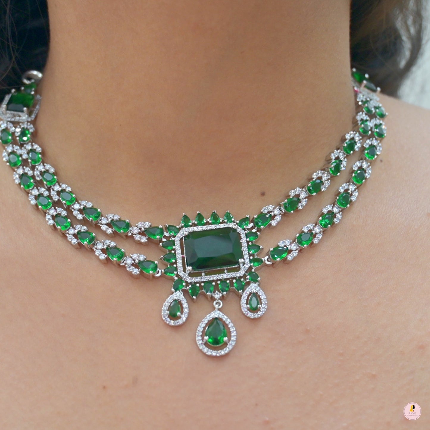Aarvi AD Stylish Jewellery Set