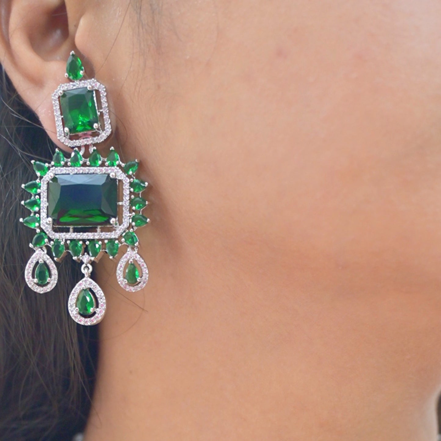 Aarvi AD Stylish Jewellery Set