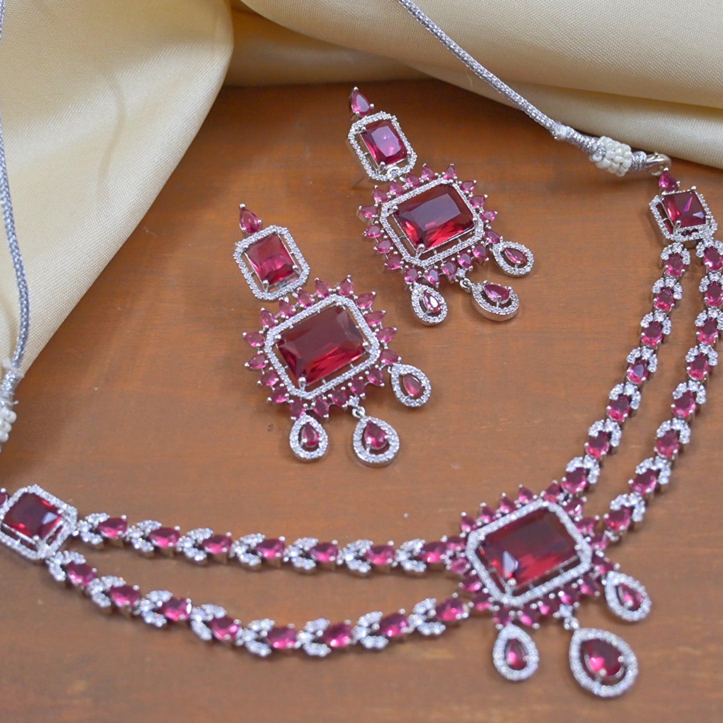 Aarvi AD Stylish Jewellery Set
