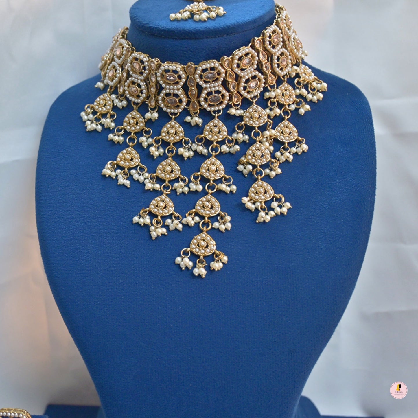 Mehar Waterfall Jewellery Set