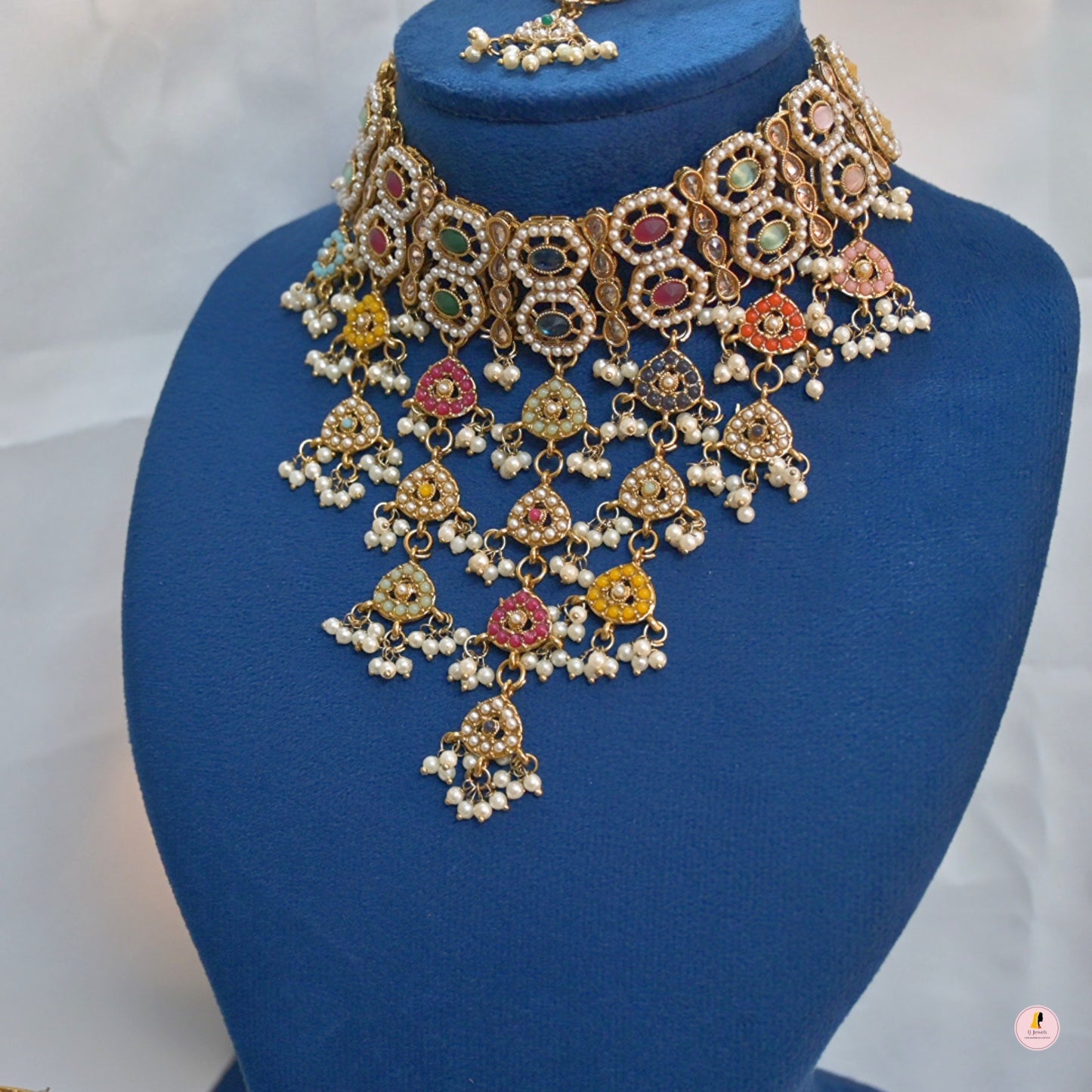 Mehar Waterfall Jewellery Set
