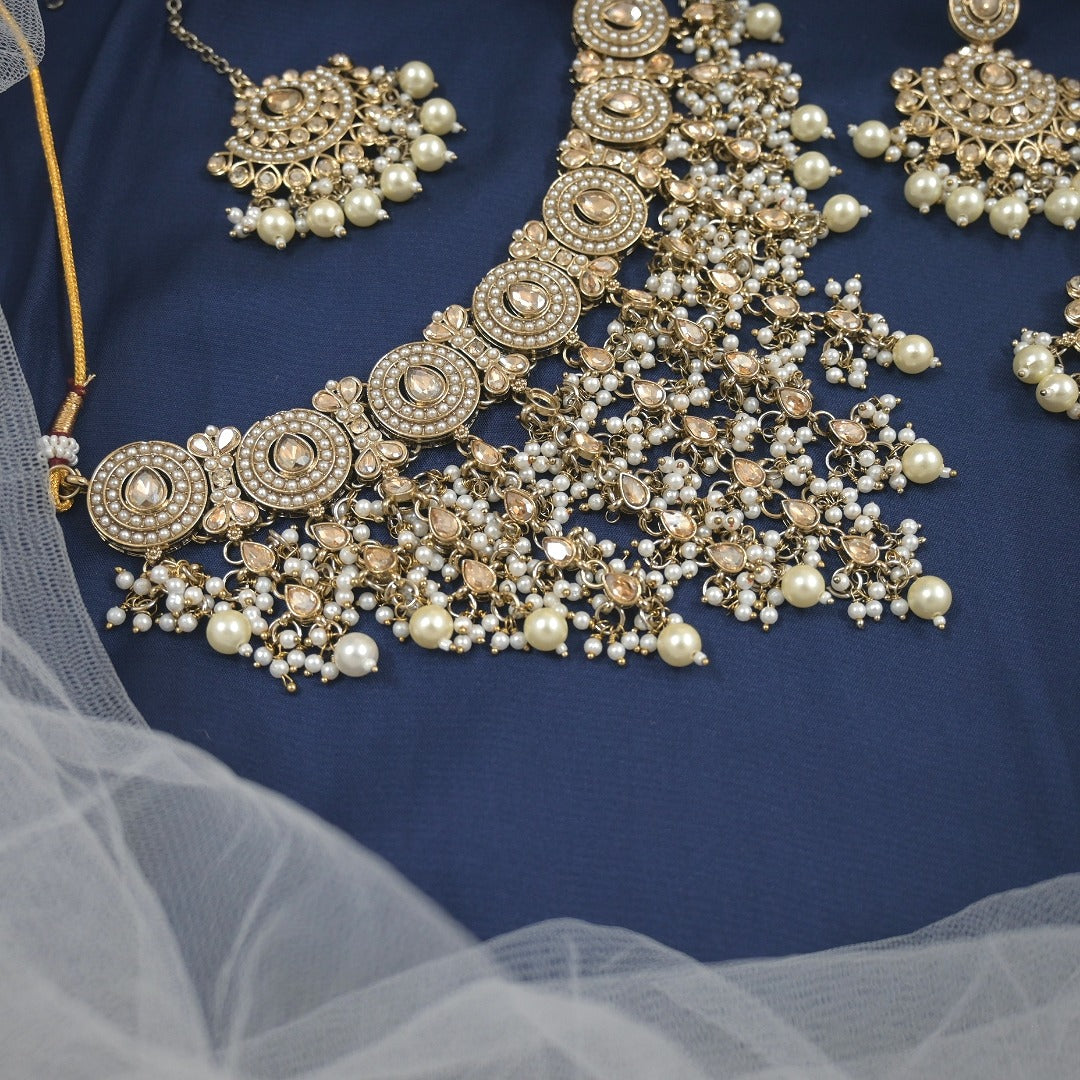 Aamna Waterfall Jewellery Set