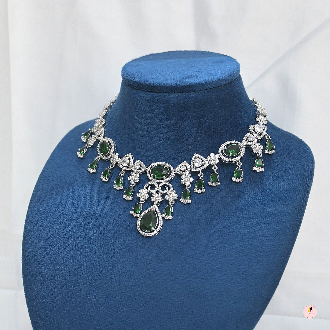 Aashi AD Neckpiece