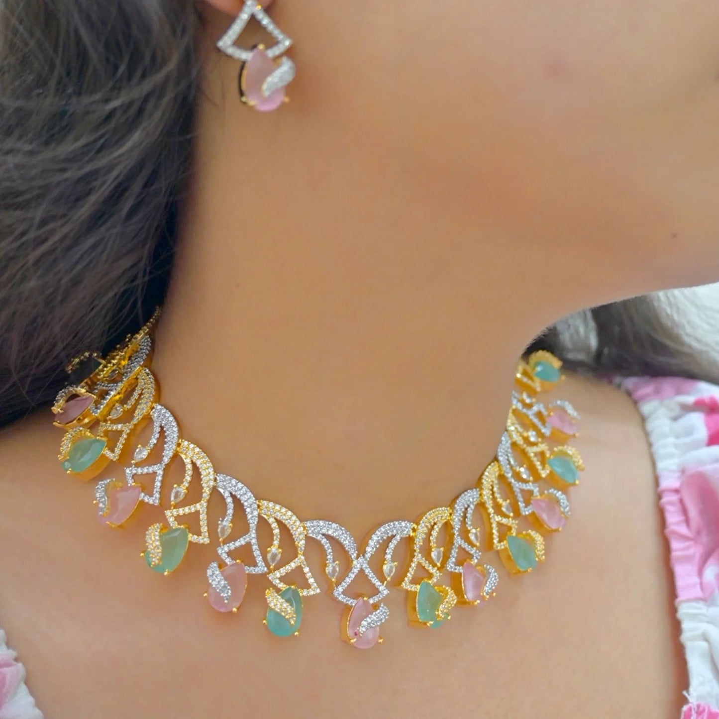 Avantika Dual Tone Dainty Diamond Set