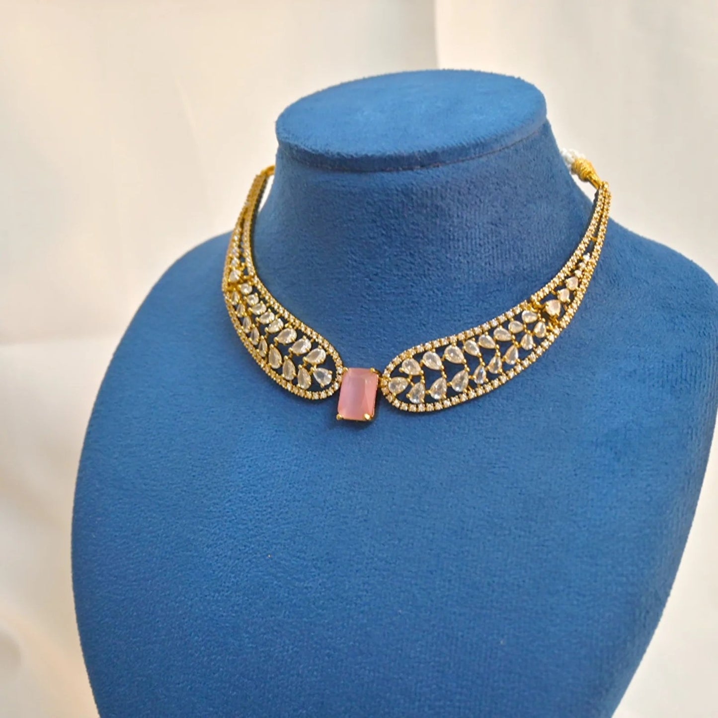 Vanya Antique AD Collar Neckpiece Set