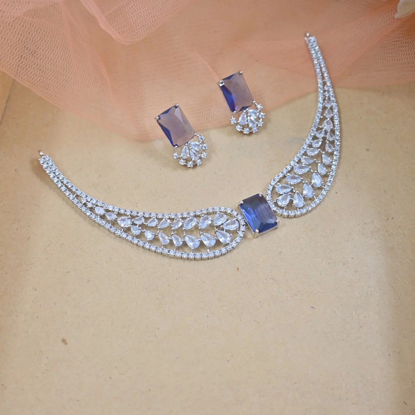 Vanya AD Collar Neckpiece for Her