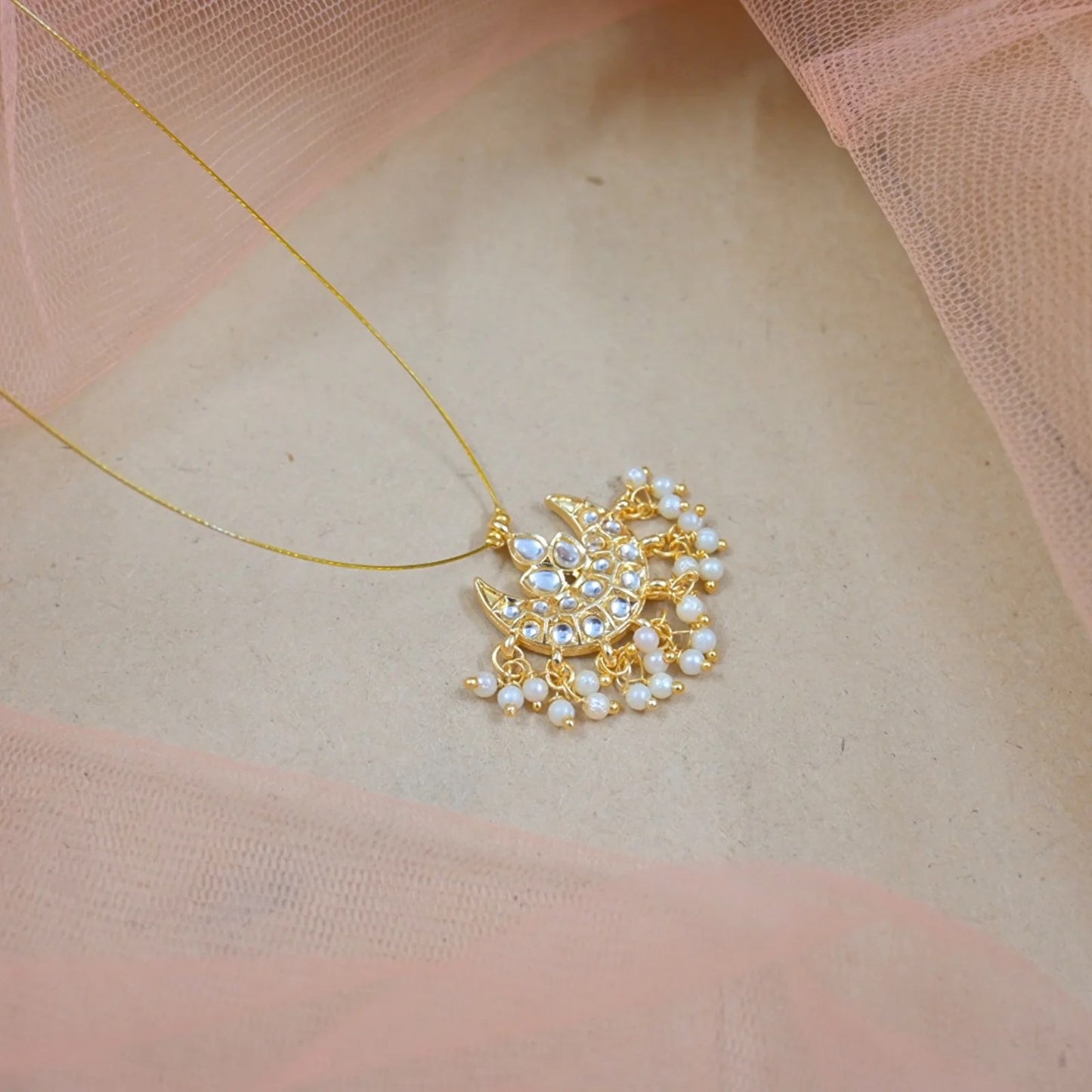 Keerthy Invisible Chain Chand Set