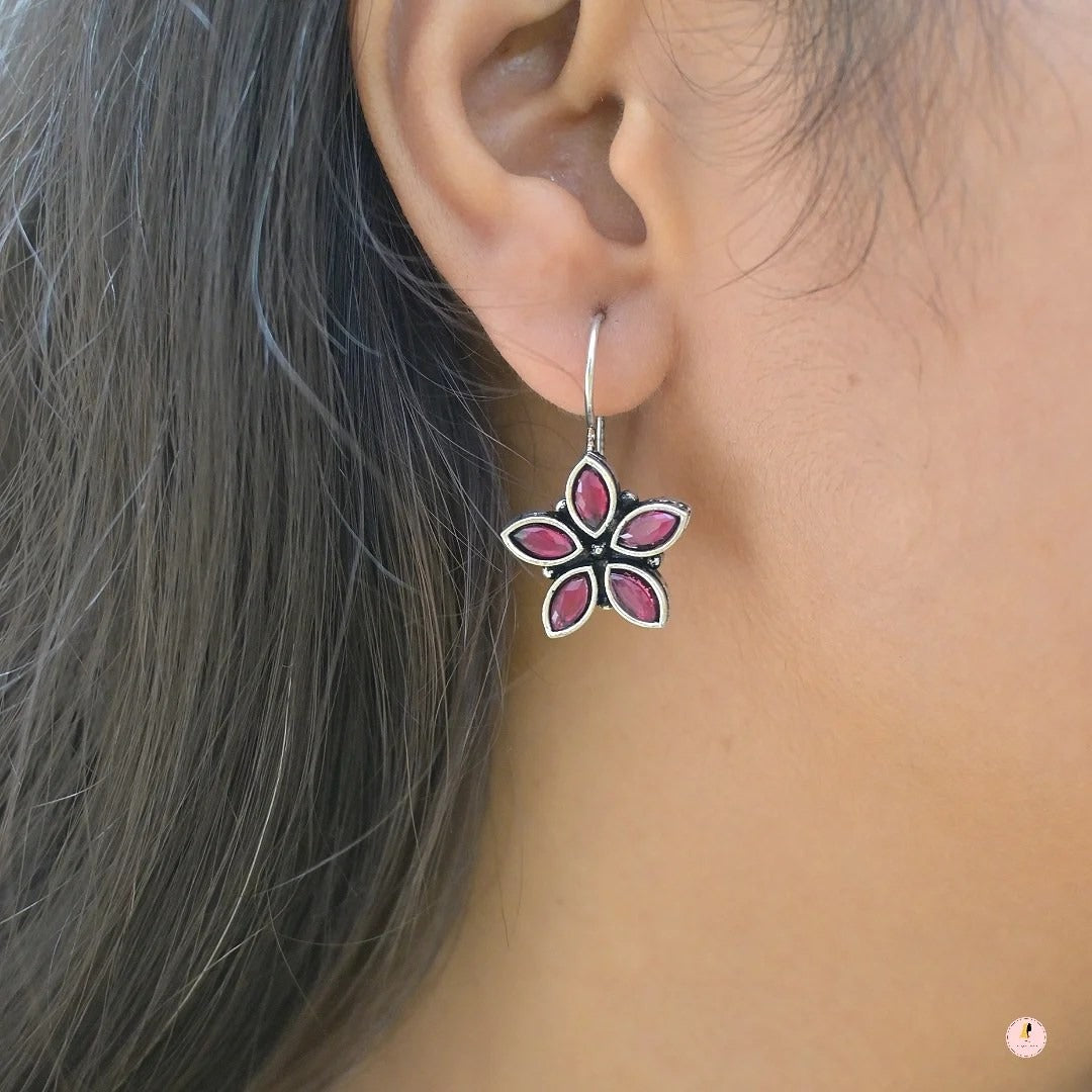 Uinque Minimal Office Wear Earrings