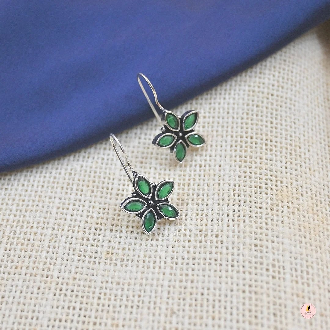 Uinque Minimal Office Wear Earrings