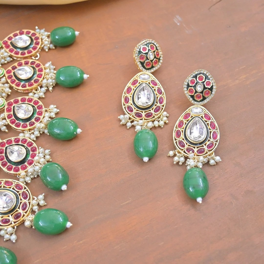 Aadhya Stylish Semi Bridal Kundan Jewellery Set