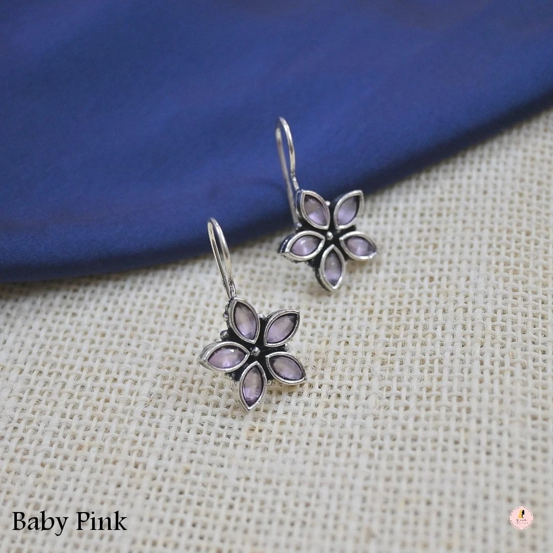 Uinque Minimal Office Wear Earrings