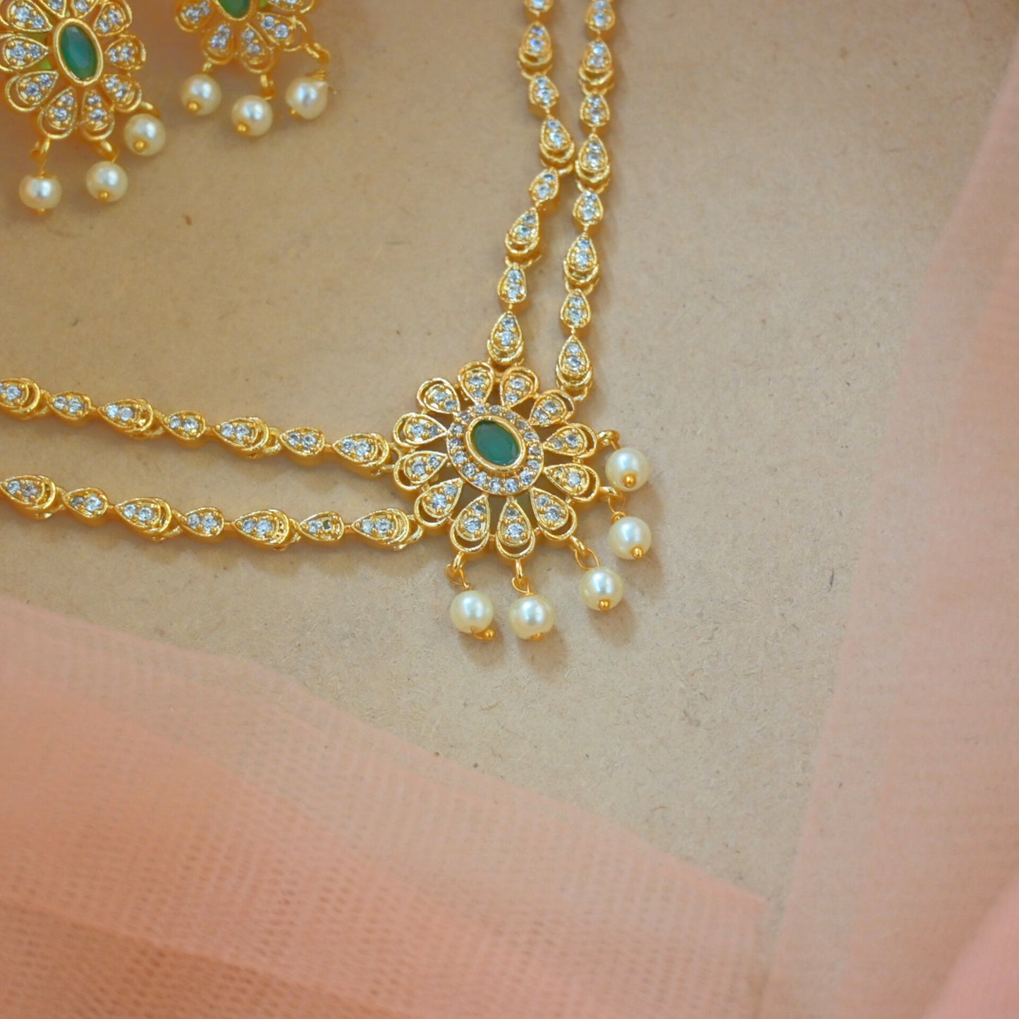 Priya Sleek AD Collar Jewellery Set