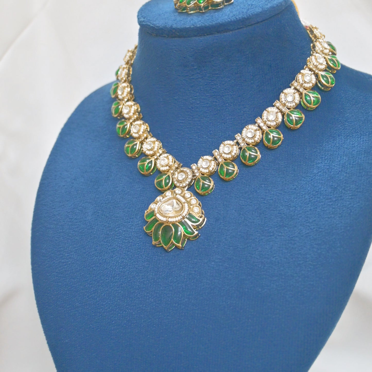 Hania Meenawork Pendant Neckset