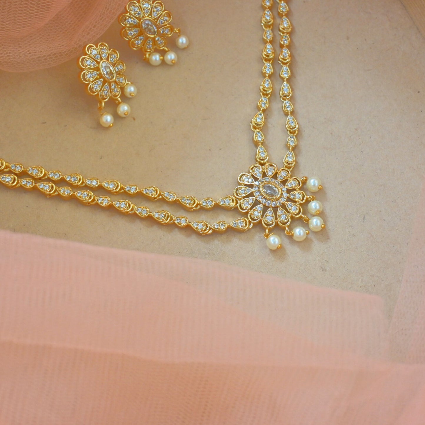 Priya Sleek AD Collar Jewellery Set