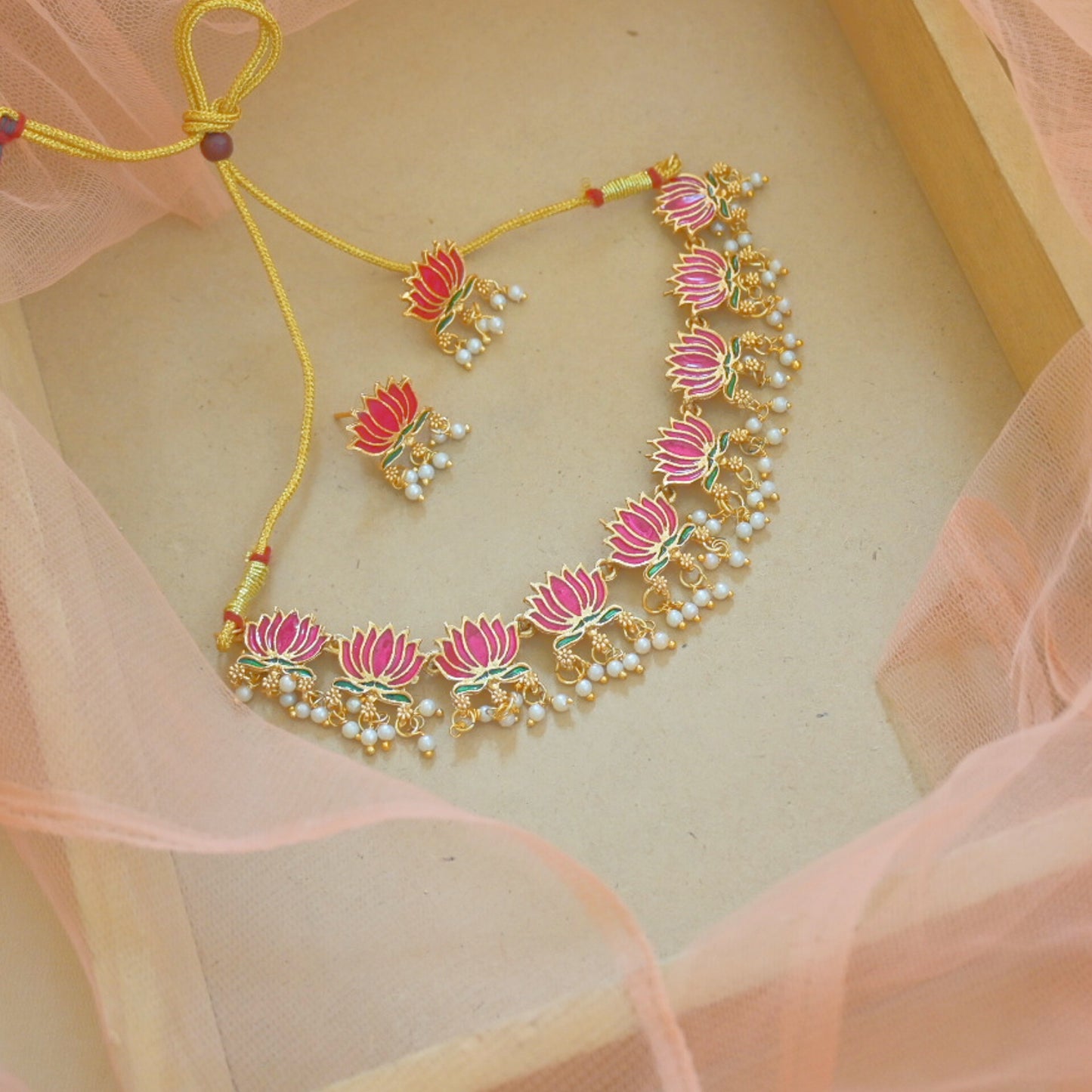 Trending Lotus Jewellery Set