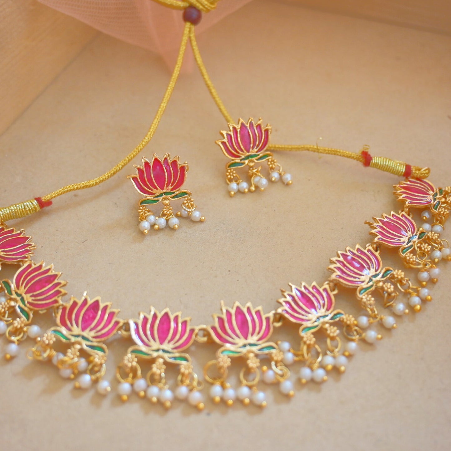 Trending Lotus Jewellery Set