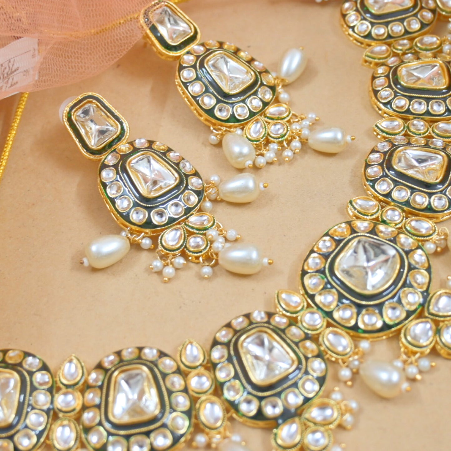 Yashvi Kundan Neckpiece