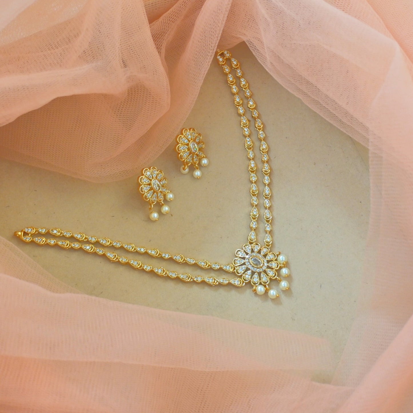 Priya Sleek AD Collar Jewellery Set