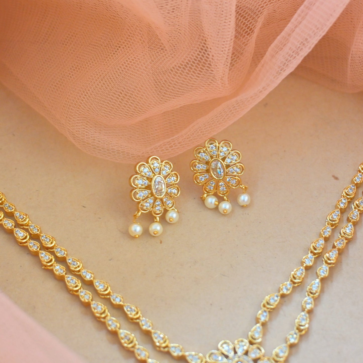 Priya Sleek AD Collar Jewellery Set